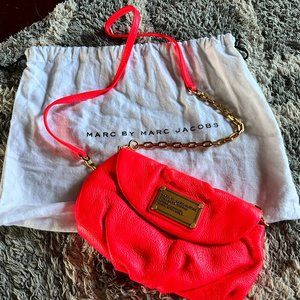 Marc by Marc Jacobs Classic Q Karlie Crossbody Hot Pink Leather Gold Chain Strap